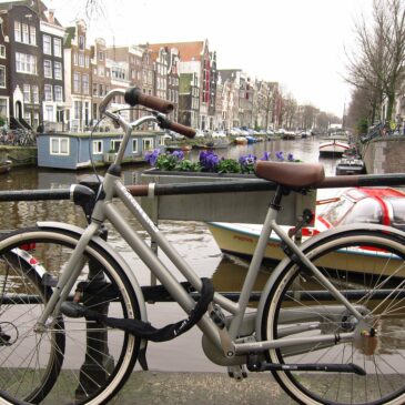 Amsterdam – Canals, weed and cheese! – Part 1