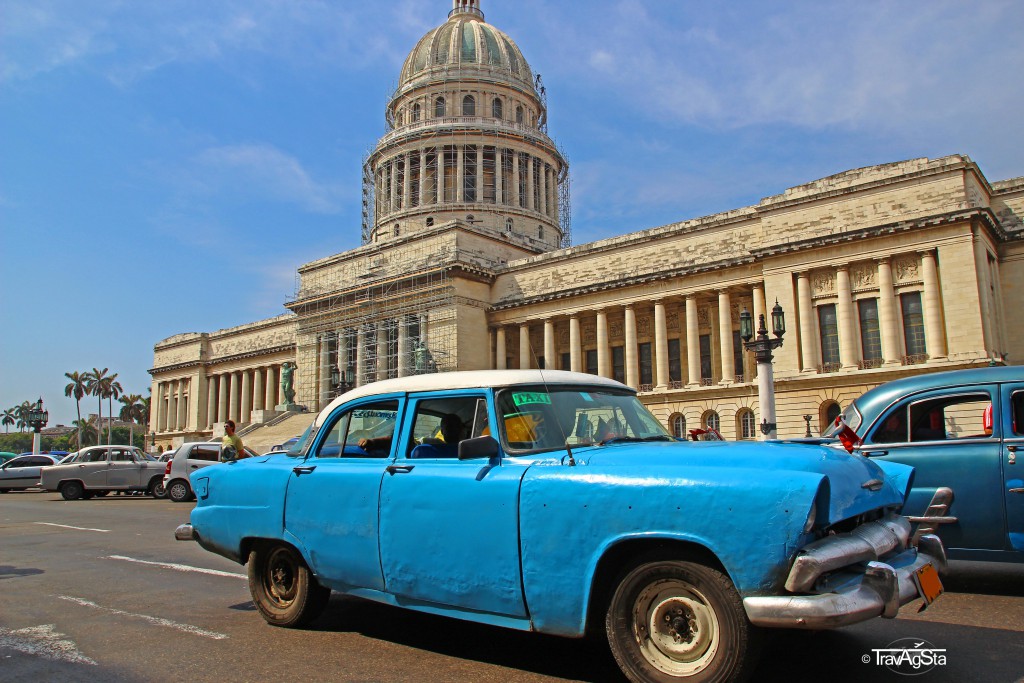Vintage car in front of the Capitol in Havana, Cuba