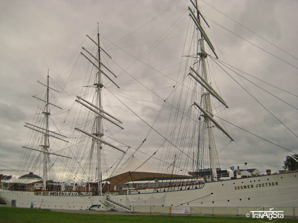 Segelschiff im Hafen von Turku