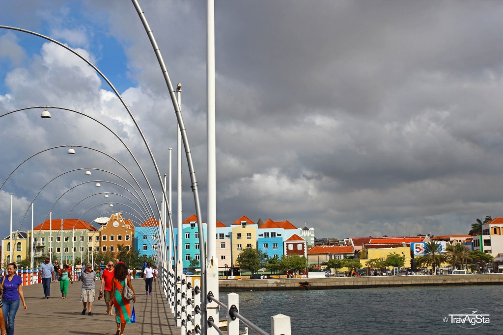View to Otrobanda from Queen-Emma-Bridge, Willemstad, Curaçao