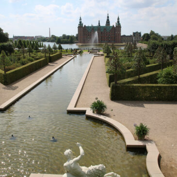 Trips from Copenhagen: Frederiksborg Slot, Kronborg Slot, Louisiana Museum!
